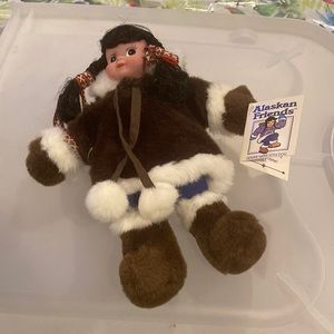NWT Alaskan Friends Kids Genuine Native Style Doll Toy